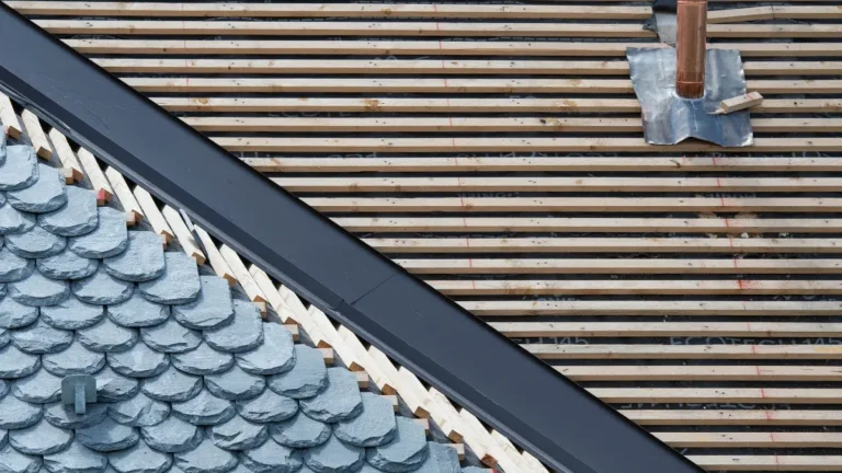 Metal çatıda mahya ve baca kenarı birleşim detayı